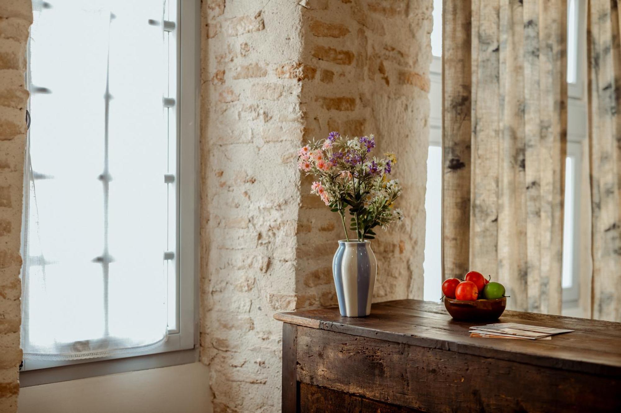 La Chambre Bleue Lauzerte Dış mekan fotoğraf